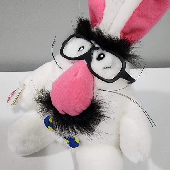 Vintage Dakin Stuffed Bunny Big Pink Nose Mustache - Black Rim Gasses Disguise - Picture 7 of 7
